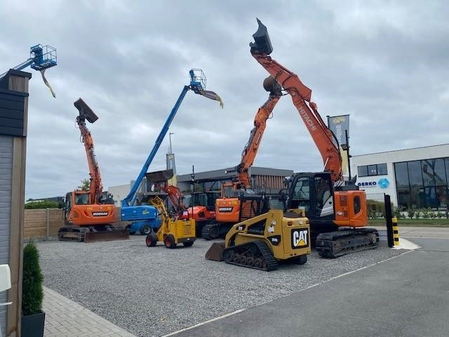 Lizing Kubota R 065  Kubota R 065: slika 47