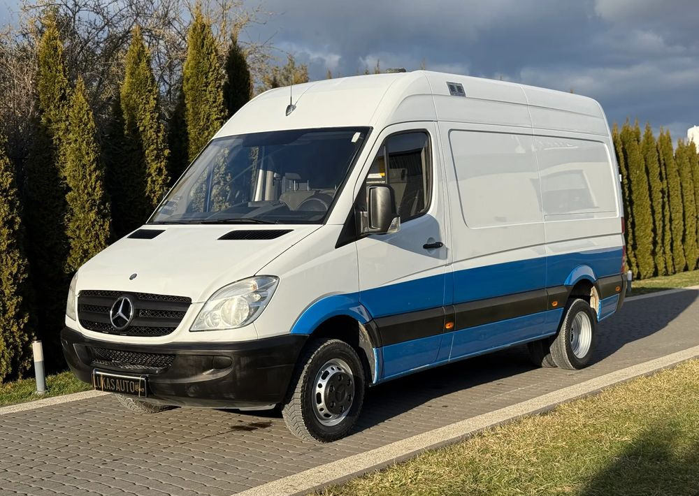Mercedes-Benz SPRINTER 516 3,5 T MANUAL - Furgon: slika 1 Mercedes-Benz SPRINTER 516 3,5 T MANUAL - Furgon: slika 1