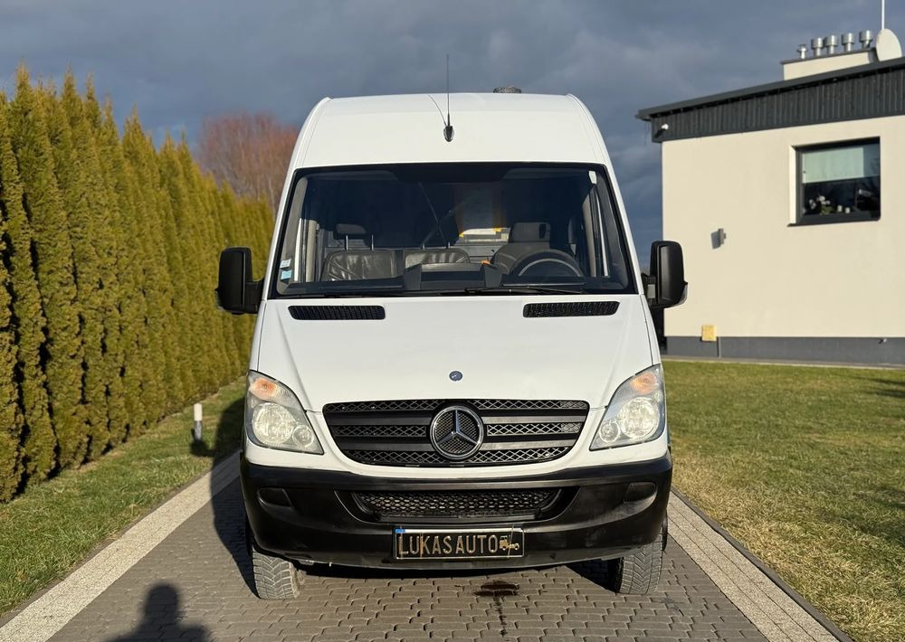 Mercedes-Benz SPRINTER 516 3,5 T MANUAL - Furgon: slika 2 Mercedes-Benz SPRINTER 516 3,5 T MANUAL - Furgon: slika 2