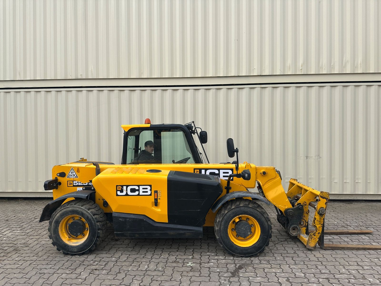 JCB 525-60 /2019 BJ / 2.981 Bh /6 Meter / 2.5 T - Teleskopski upravljač: slika 5 JCB 525-60 /2019 BJ / 2.981 Bh /6 Meter / 2.5 T - Teleskopski upravljač: slika 5
