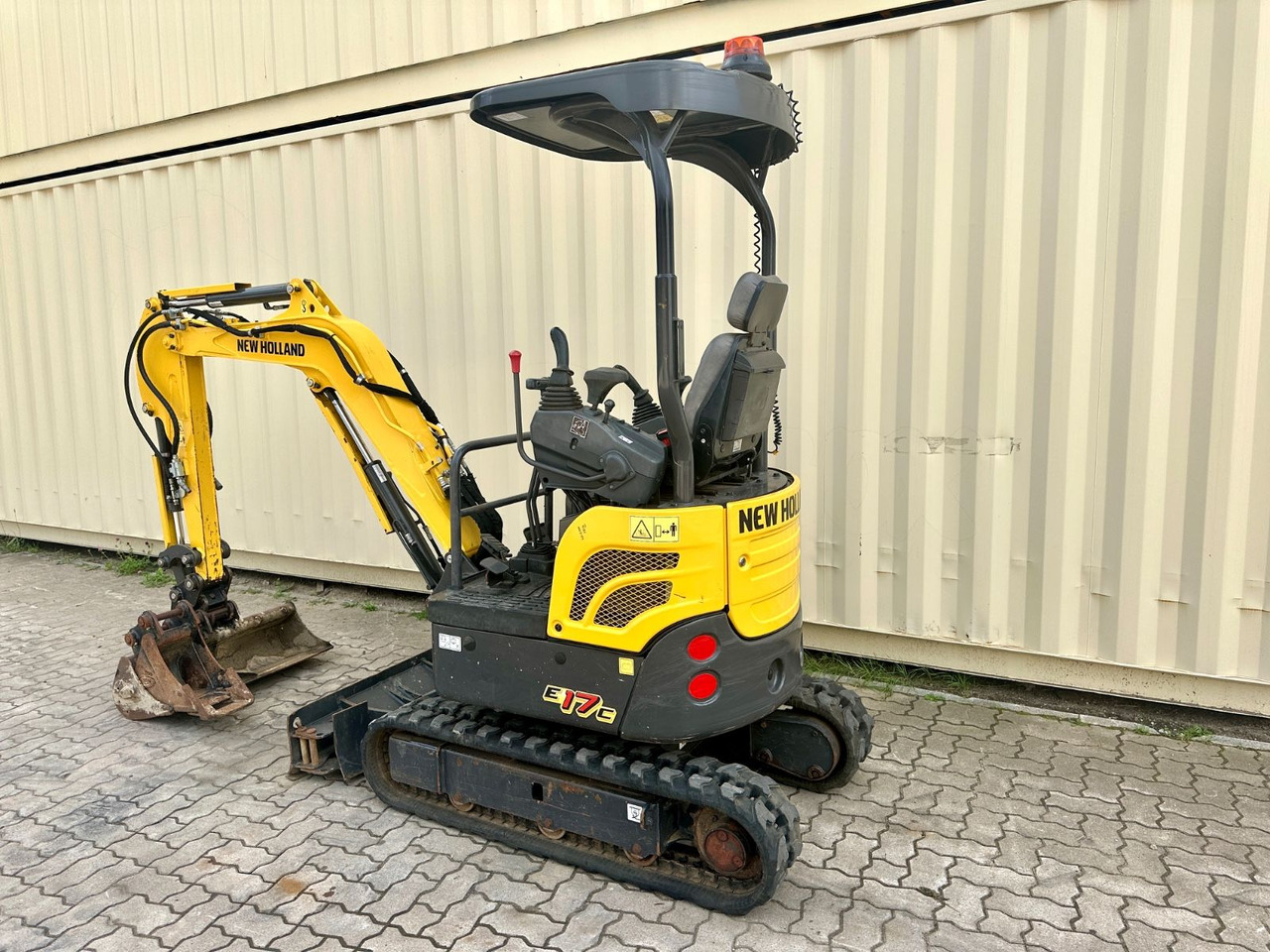 New Holland E17C / 2021 BJ / 508 H / 2 x Löffel - Mini bager: slika 3 New Holland E17C / 2021 BJ / 508 H / 2 x Löffel - Mini bager: slika 3