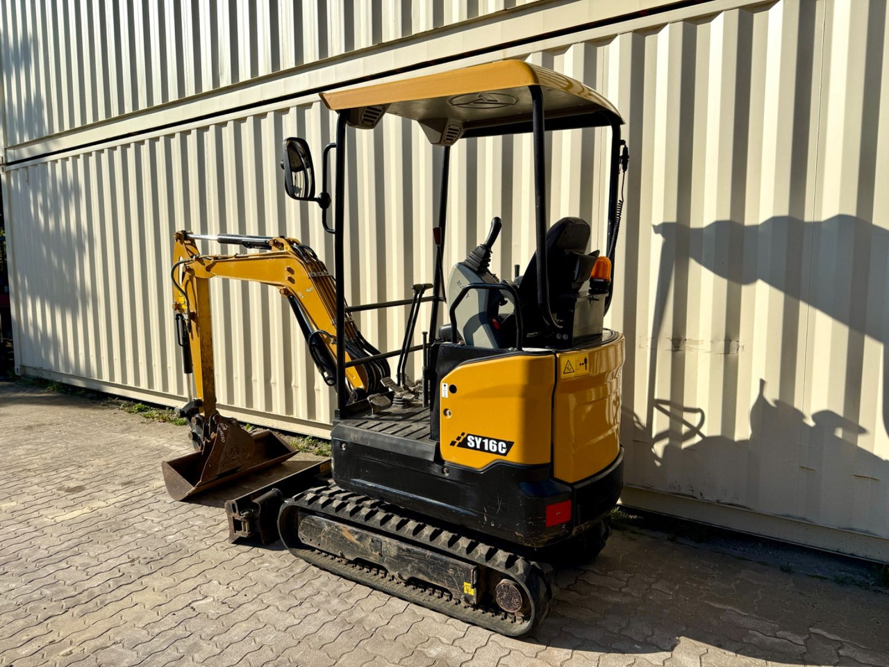 Sany SY16/ 2023 BJ / 745 H / 2 x Löffel - Mini bager: slika 3 Sany SY16/ 2023 BJ / 745 H / 2 x Löffel - Mini bager: slika 3