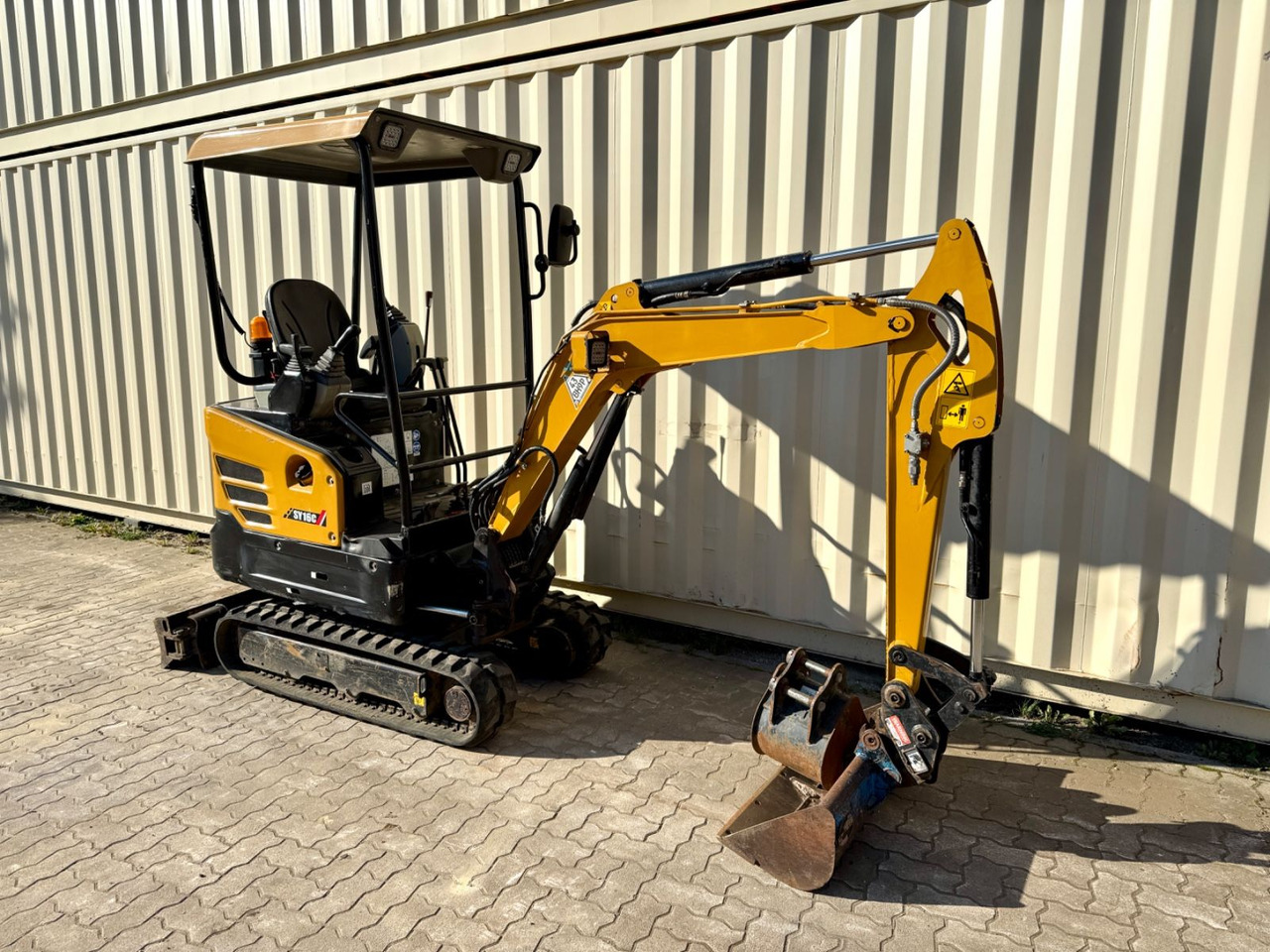 Sany SY16/ 2023 BJ / 745 H / 2 x Löffel - Mini bager: slika 5 Sany SY16/ 2023 BJ / 745 H / 2 x Löffel - Mini bager: slika 5