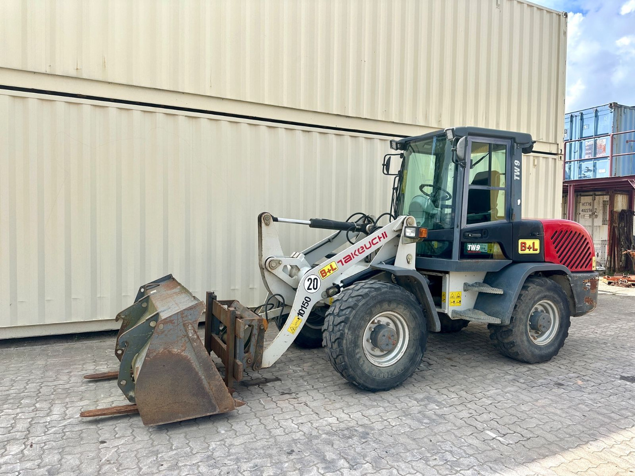 Takeuchi TW9 /4.800 KG /Deutsche Maschine /Gabel+Schaufel - Utovarivač točkaš: slika 1 Takeuchi TW9 /4.800 KG /Deutsche Maschine /Gabel+Schaufel - Utovarivač točkaš: slika 1