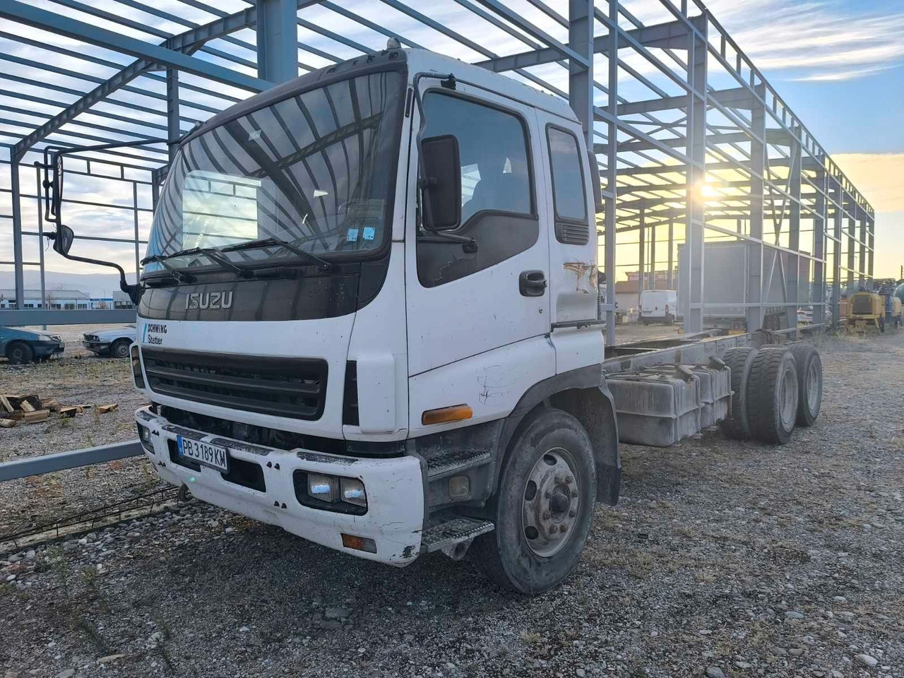 Isuzu 2.8 CXZ 81 - Kamion sa golom šasijom i zatvorenom kabinom: slika 3 Isuzu 2.8 CXZ 81 - Kamion sa golom šasijom i zatvorenom kabinom: slika 3