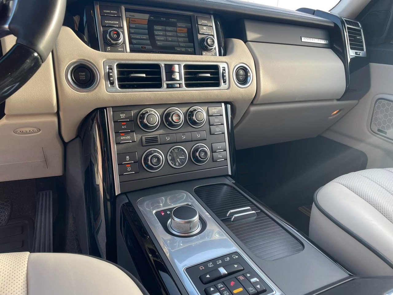 SUV Land Rover Range Rover Vogue 4.4 TDV8: slika 18