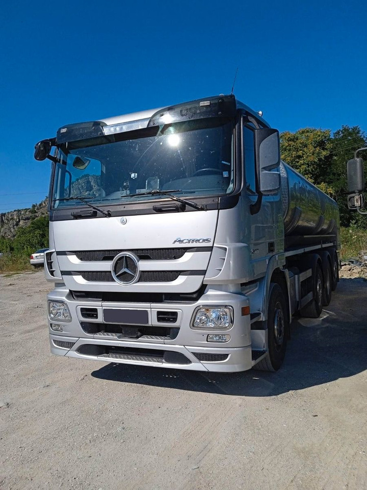 Mercedes-Benz ACTROS 3248 - Kamion cisterna: slika 2 Mercedes-Benz ACTROS 3248 - Kamion cisterna: slika 2