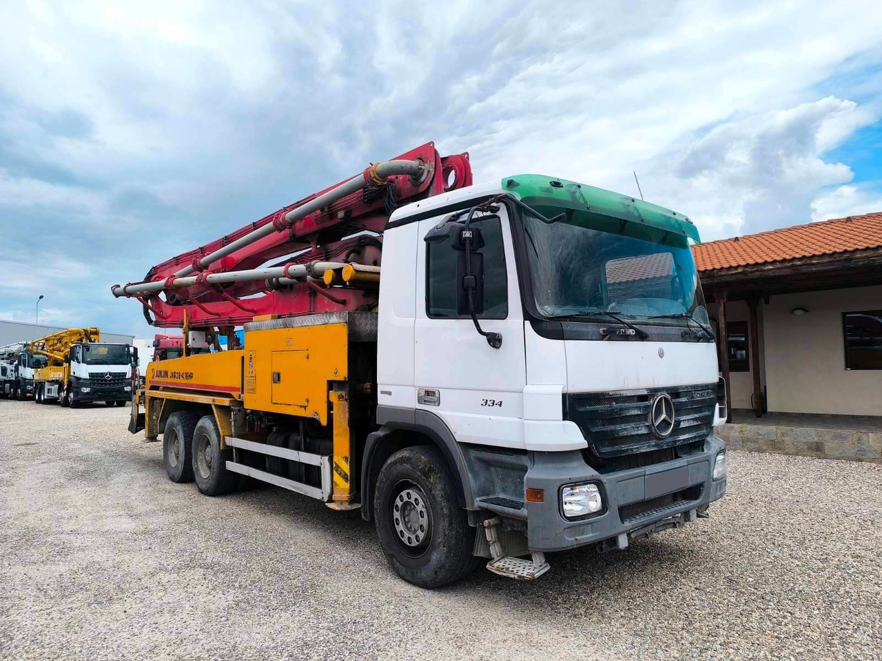 Mercedes-Benz ACTROS 3341 JUNJIN JXR 38-4 - Auto pumpa za beton: slika 1 Mercedes-Benz ACTROS 3341 JUNJIN JXR 38-4 - Auto pumpa za beton: slika 1