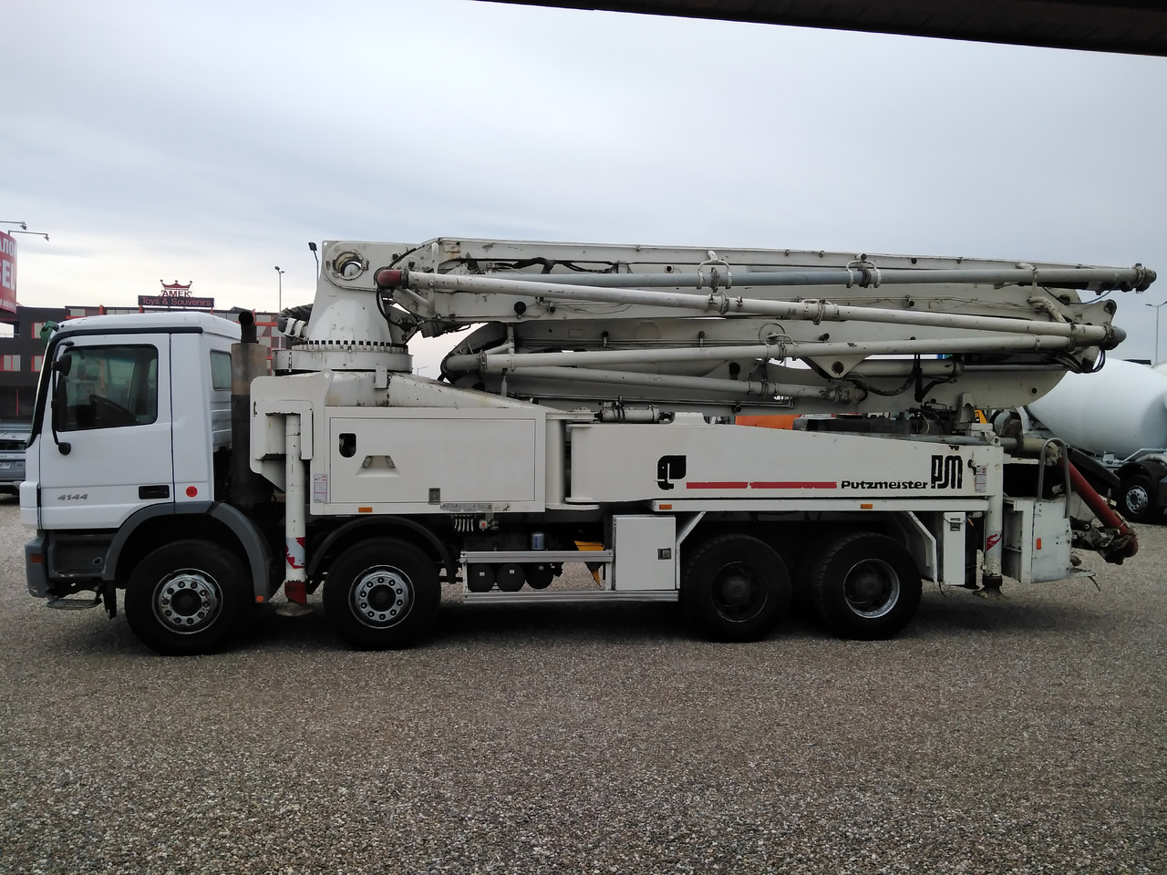Mercedes-Benz ACTROS 4144 PUTZMEISTER M42 - Auto pumpa za beton: slika 4 Mercedes-Benz ACTROS 4144 PUTZMEISTER M42 - Auto pumpa za beton: slika 4