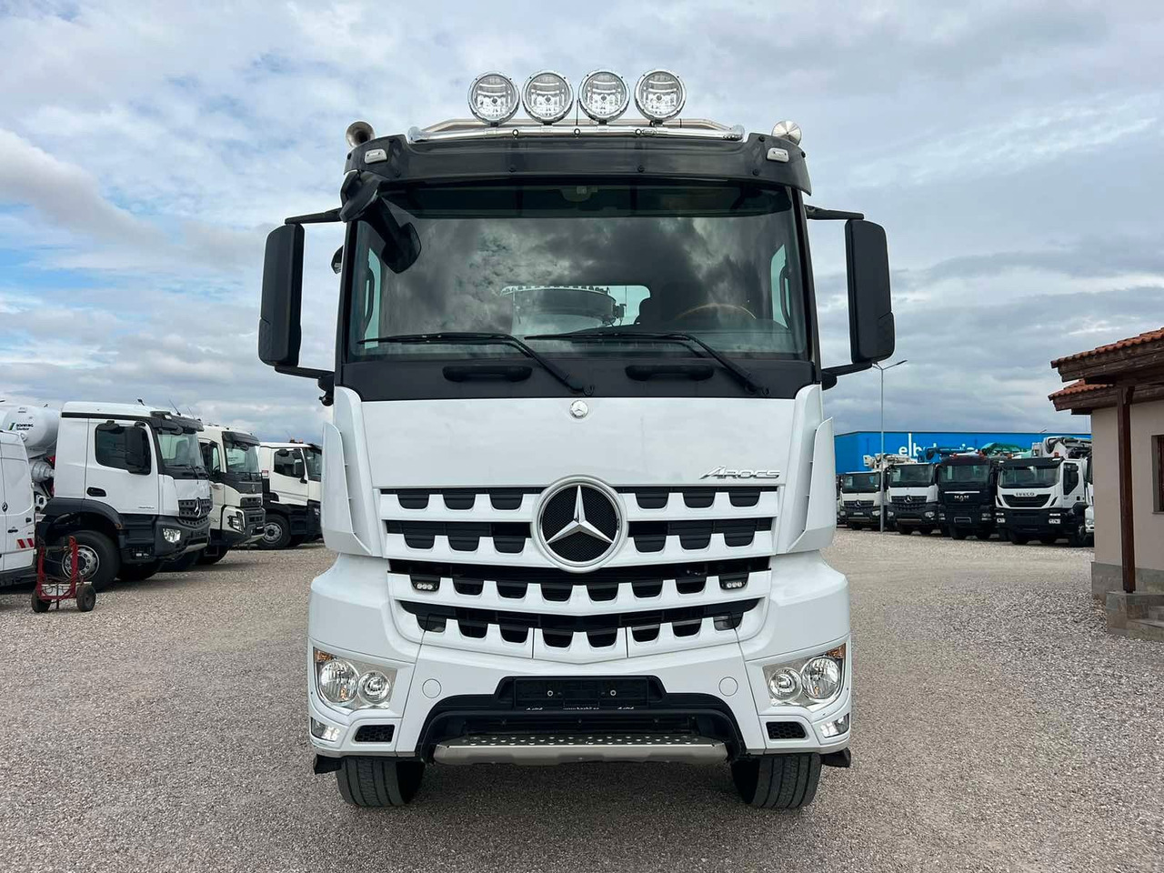 Mercedes-Benz AROCS 3251 CIFA MAGNUM MK28.4L - Mikser pumpa: slika 2 Mercedes-Benz AROCS 3251 CIFA MAGNUM MK28.4L - Mikser pumpa: slika 2
