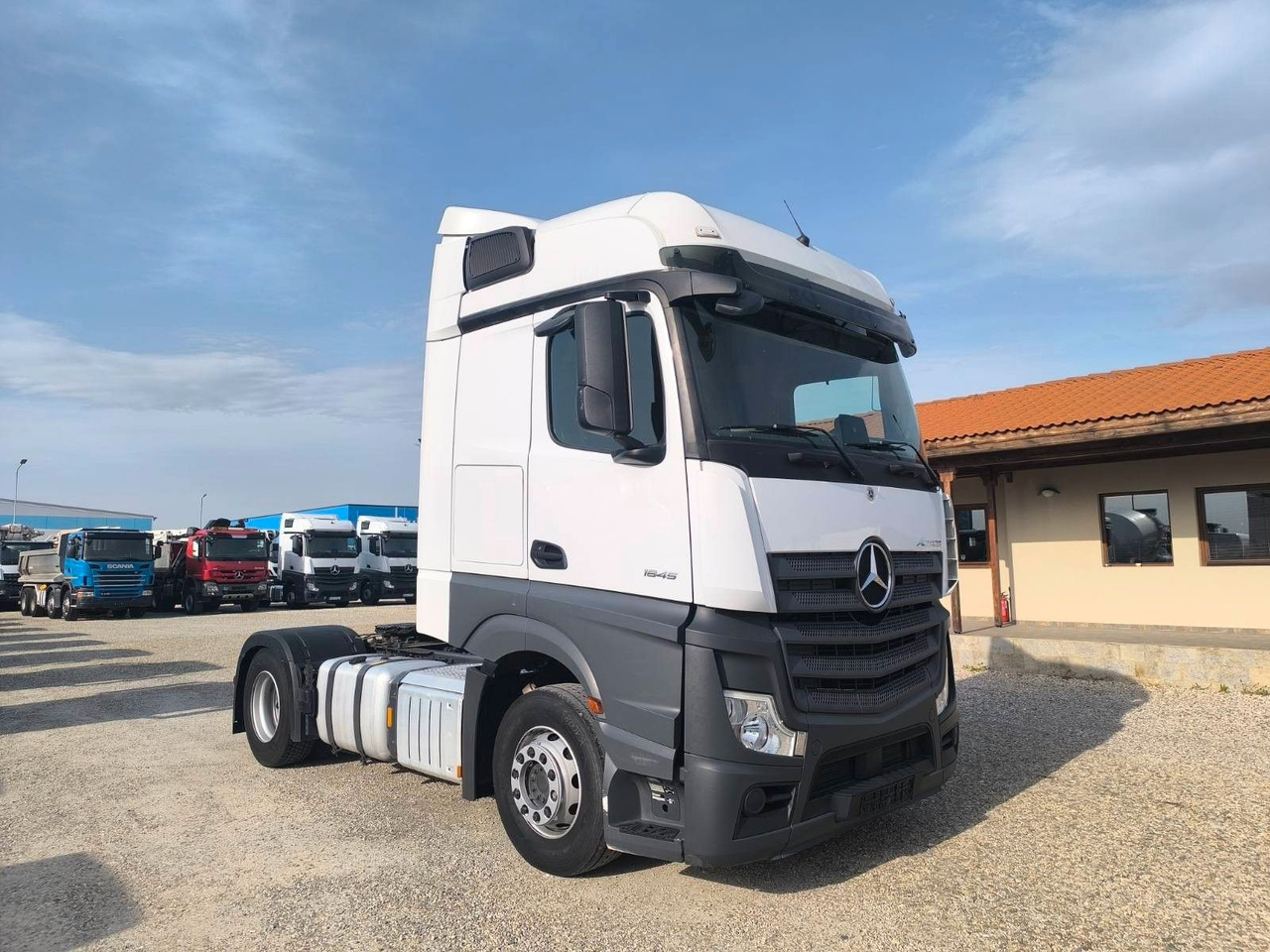Mercedes-Benz Actros 1845 - Tegljač: slika 1 Mercedes-Benz Actros 1845 - Tegljač: slika 1