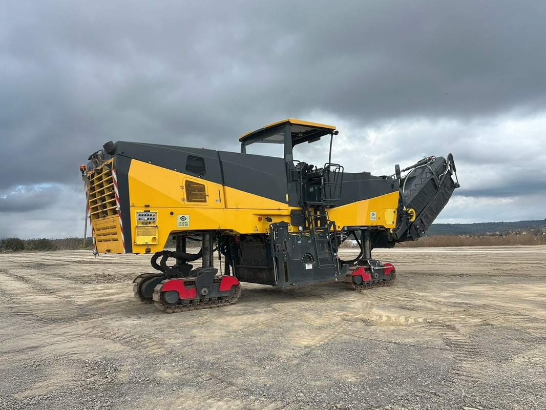 Lizing BOMAG DE BM 2200/75  Stage IV/Tier 4f BOMAG DE BM 2200/75  Stage IV/Tier 4f: slika 33