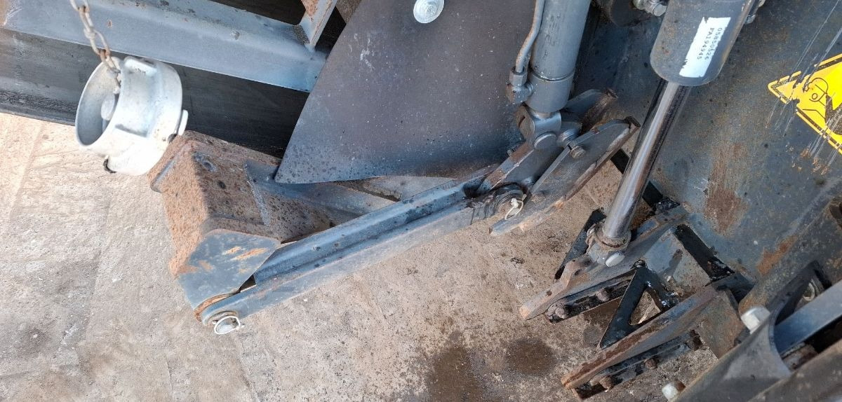 Lizing BOMAG DE BM 2200/75  Stage IV/Tier 4f BOMAG DE BM 2200/75  Stage IV/Tier 4f: slika 23