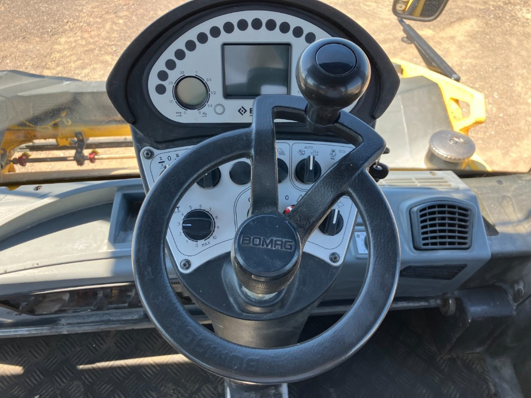 Valjak za puteve BOMAG DE BW 161 AD-5  Stage IIIb/Tier 4i: slika 7
