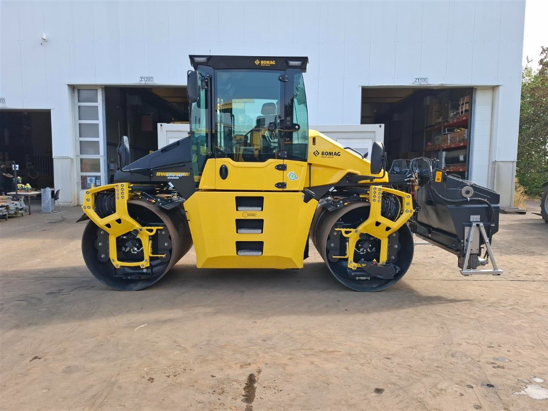 Valjak za puteve BOMAG DE BW 174 AP-5 AM Hybrid Stage V/Tier 4f: slika 7