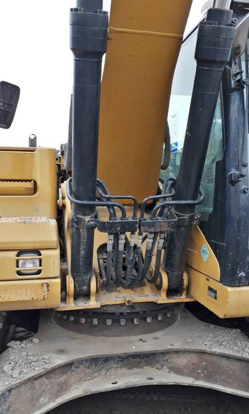 Koparka Caterpillar 320DL hydraulika klima kamera CAT - Bager guseničar: slika 5 Koparka Caterpillar 320DL hydraulika klima kamera CAT - Bager guseničar: slika 5