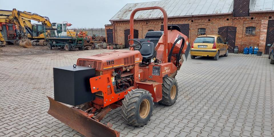 Koparka tarczowa Ditch Witch 3700 DD + A341 - Rovokopač: slika 4 Koparka tarczowa Ditch Witch 3700 DD + A341 - Rovokopač: slika 4