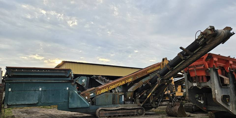 Przesiewacz mobilny Powerscreen Chieftain 1400 rozdrabniacz wibrokrata - Sito: slika 1 Przesiewacz mobilny Powerscreen Chieftain 1400 rozdrabniacz wibrokrata - Sito: slika 1