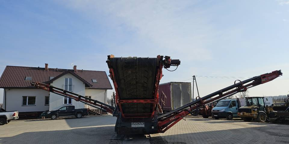Przesiewacz mobilny Sandvik QE241 tylko 2980 h - Sito: slika 4 Przesiewacz mobilny Sandvik QE241 tylko 2980 h - Sito: slika 4