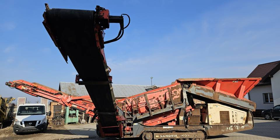 Przesiewacz mobilny Sandvik QE241 tylko 2980 h - Sito: slika 1 Przesiewacz mobilny Sandvik QE241 tylko 2980 h - Sito: slika 1