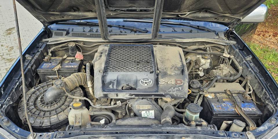 Lizing  Toyota Hilux 3.0 SR5 automat 4x4 Toyota Hilux 3.0 SR5 automat 4x4: slika 12