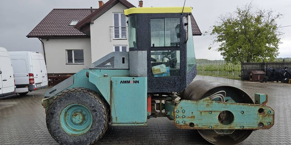 Walec Ammann AC70-2N guma-stal - Kompaktor: slika 1 Walec Ammann AC70-2N guma-stal - Kompaktor: slika 1