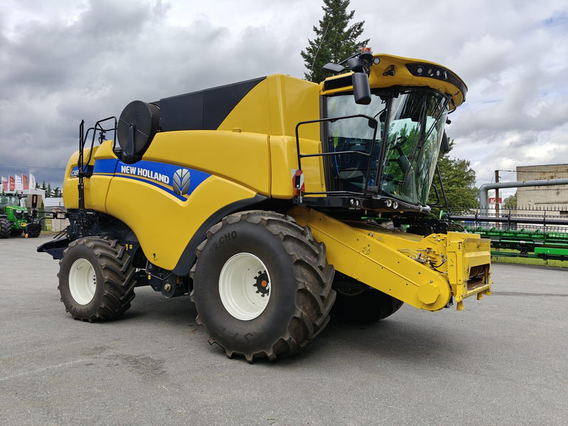 New Holland CX 8.90 - Kombinovani kombajn: slika 1 New Holland CX 8.90 - Kombinovani kombajn: slika 1
