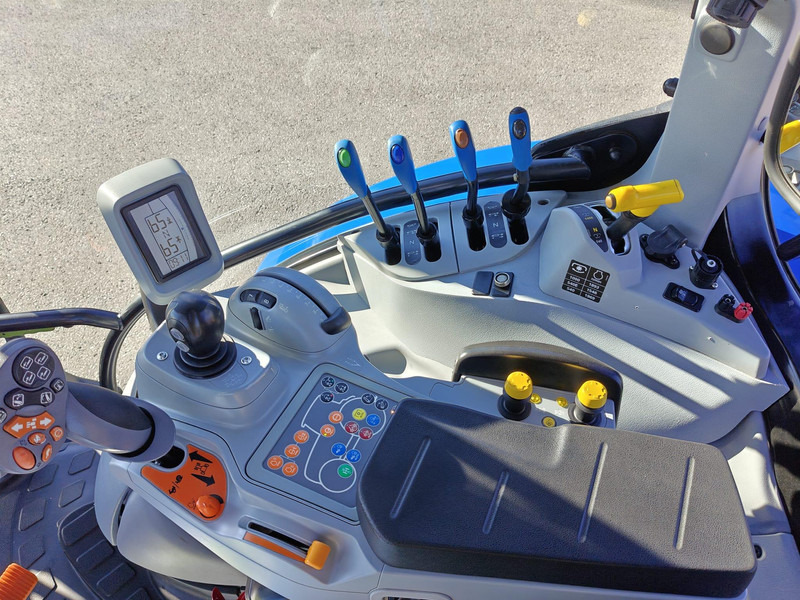 Traktor New Holland T6.180 DC: slika 13