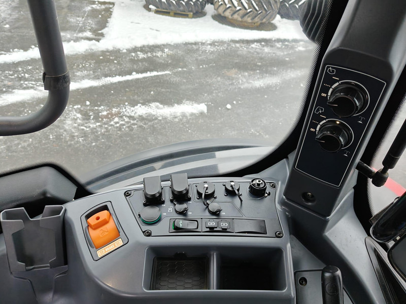 Traktor Valtra T255 Versu RTK: slika 18