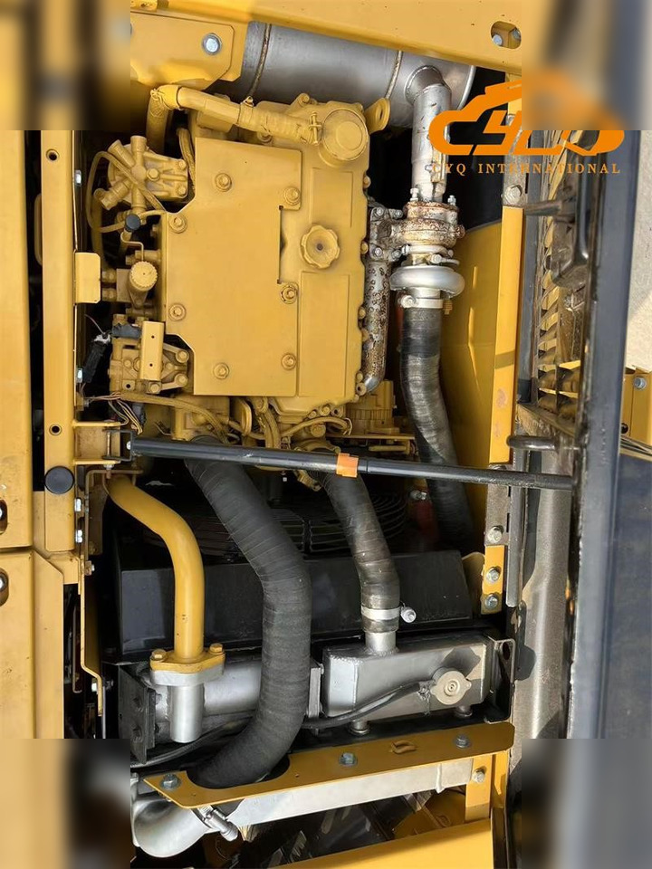 Bager guseničar CATERPILLAR 313D2 GC: slika 8