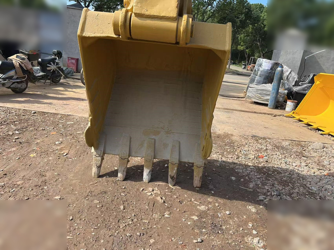 CATERPILLAR 320BL - Bager guseničar: slika 4 CATERPILLAR 320BL - Bager guseničar: slika 4