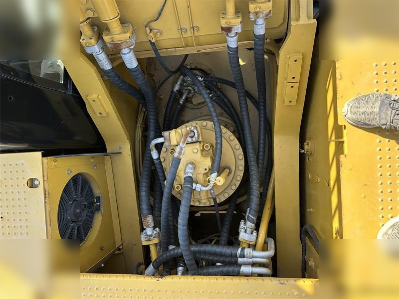 CATERPILLAR 330D - Bager guseničar: slika 5 CATERPILLAR 330D - Bager guseničar: slika 5