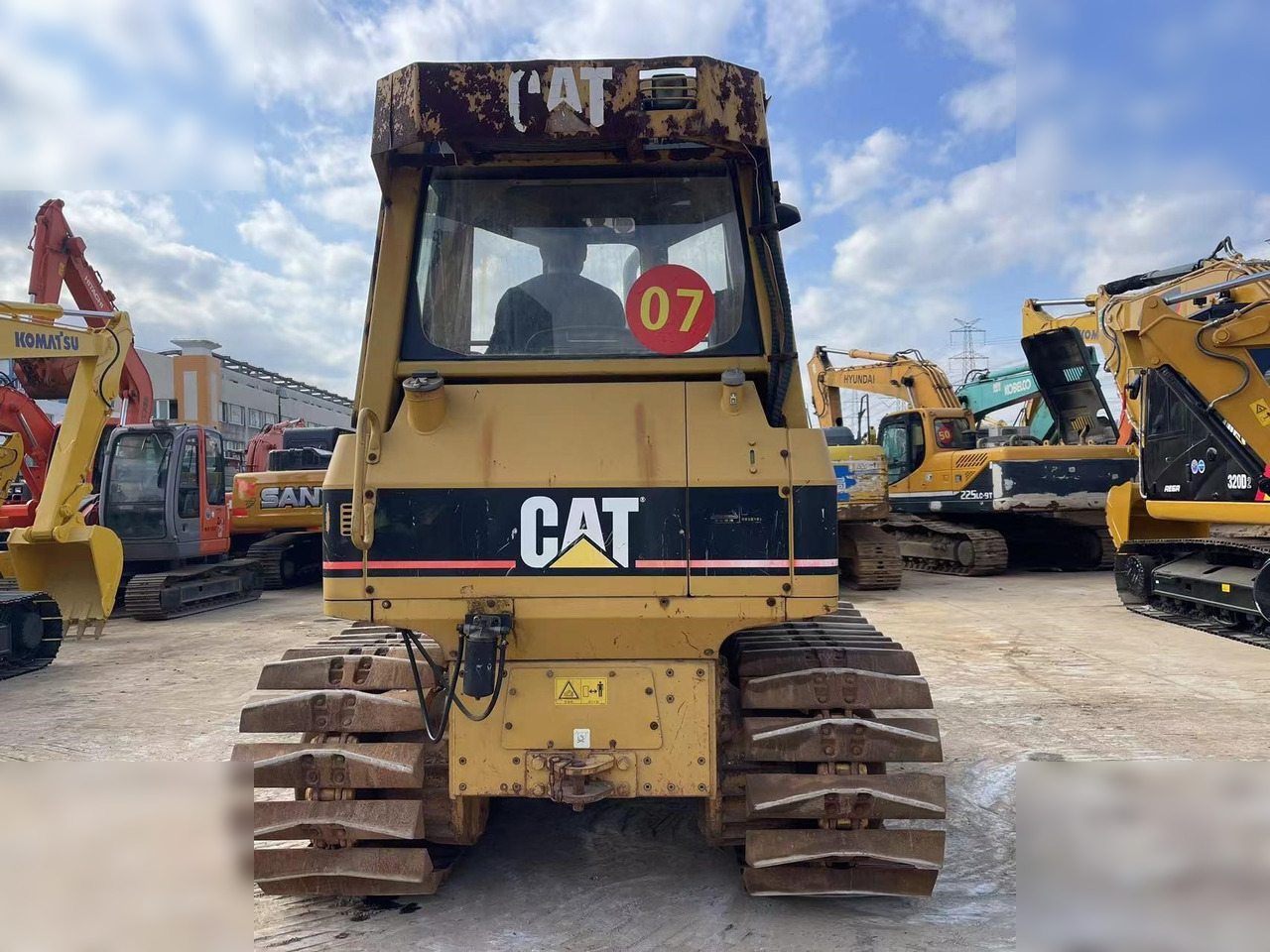 CATERPILLAR D3G - Buldožer: slika 4 CATERPILLAR D3G - Buldožer: slika 4