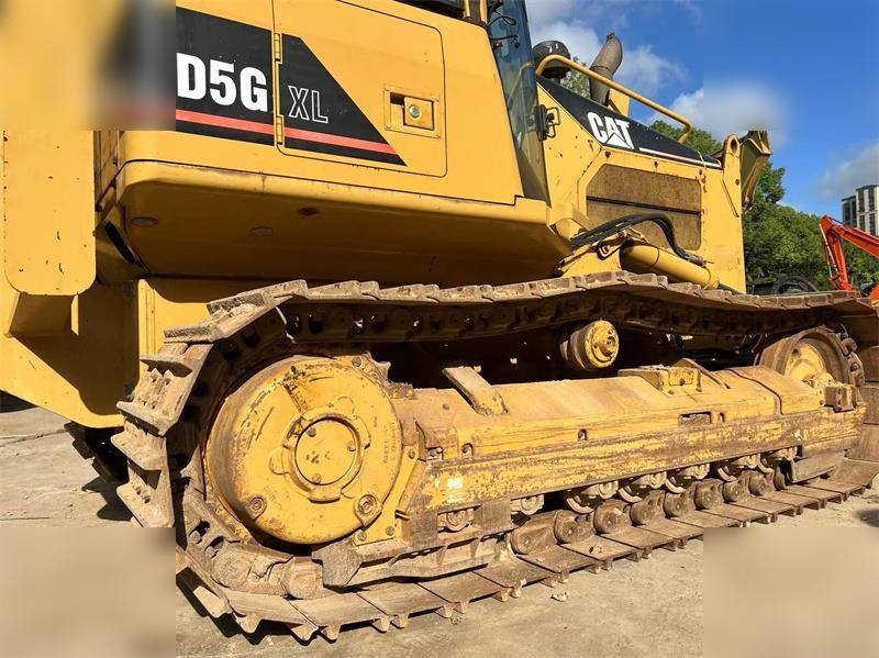 Buldožer CATERPILLAR D5G XL: slika 8