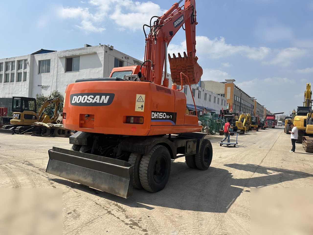 DOOSAN DH150W-7 - Bager točkaš: slika 3 DOOSAN DH150W-7 - Bager točkaš: slika 3