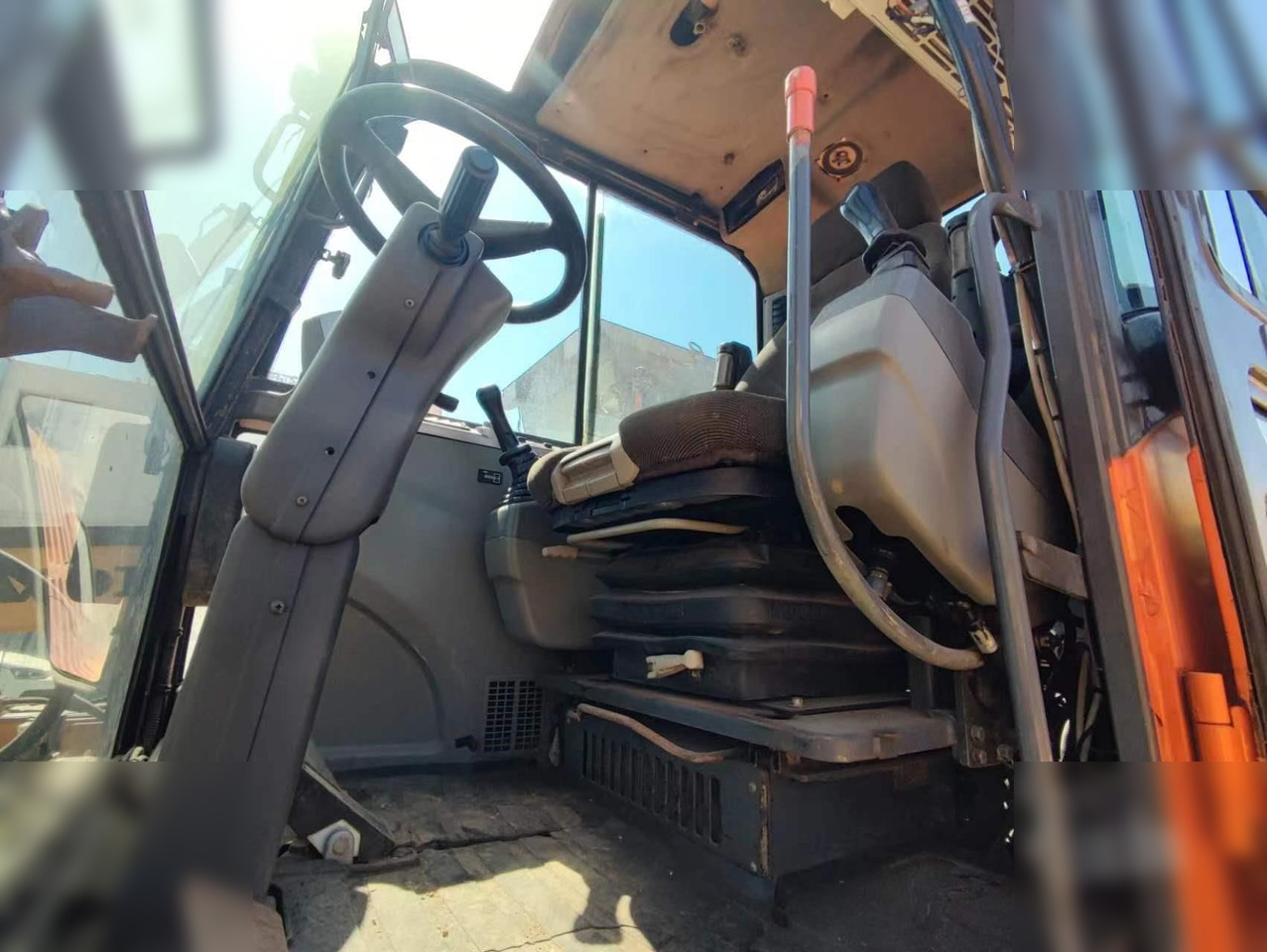 DOOSAN DX60W ECO - Bager točkaš: slika 2 DOOSAN DX60W ECO - Bager točkaš: slika 2