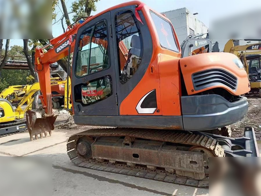 DOOSAN DX75-9C - Bager guseničar: slika 3 DOOSAN DX75-9C - Bager guseničar: slika 3