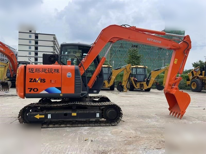 HITACHI ZX70 - Bager guseničar: slika 1 HITACHI ZX70 - Bager guseničar: slika 1