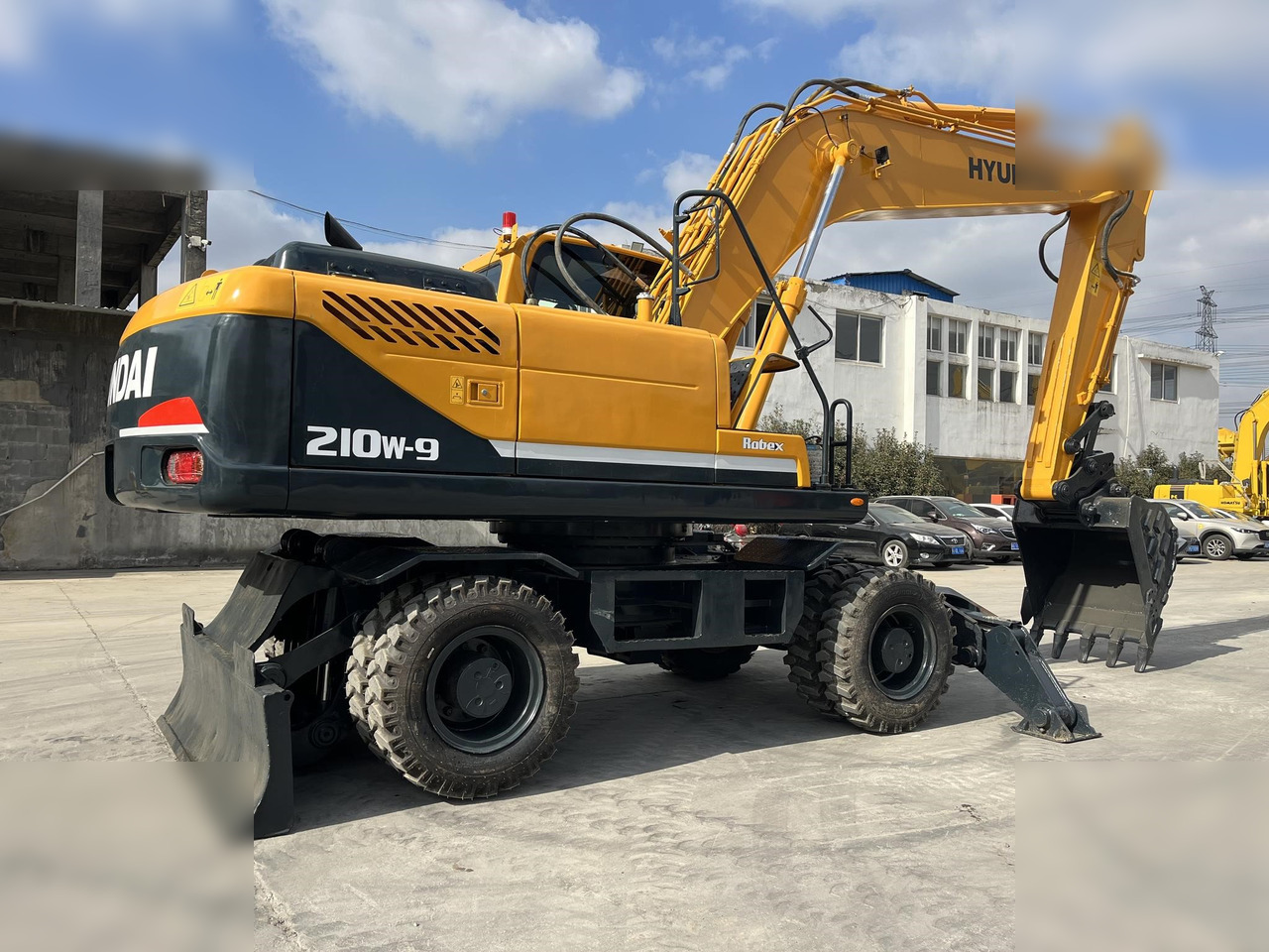 HYUNDAI ROBEX 210W-9 - Bager točkaš: slika 3 HYUNDAI ROBEX 210W-9 - Bager točkaš: slika 3