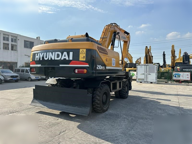 HYUNDAI ROBEX 210W-9 - Bager točkaš: slika 3 HYUNDAI ROBEX 210W-9 - Bager točkaš: slika 3