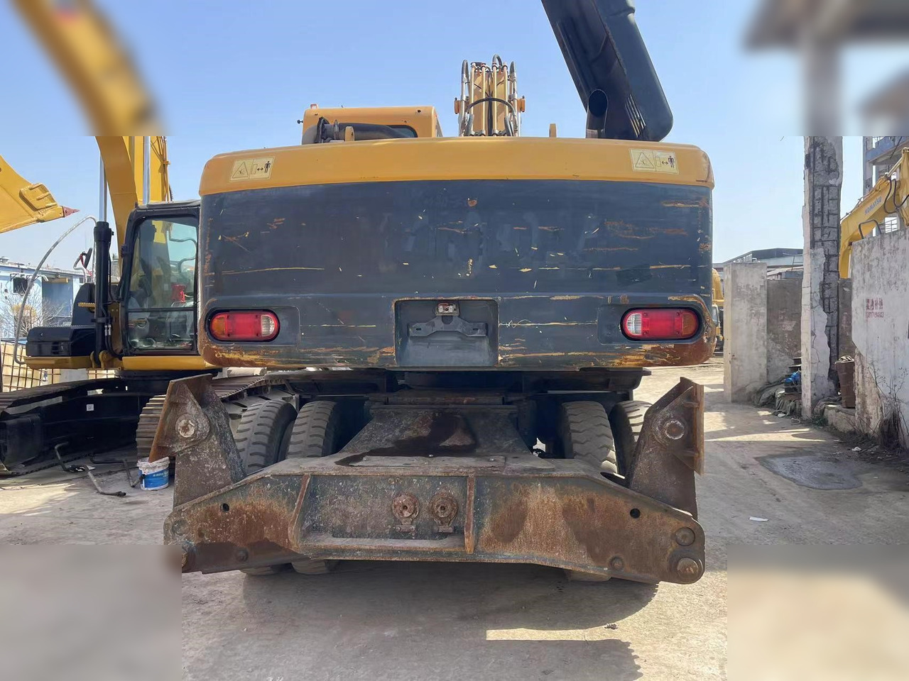 HYUNDAI ROBEX 210W-9 - Bager točkaš: slika 3 HYUNDAI ROBEX 210W-9 - Bager točkaš: slika 3