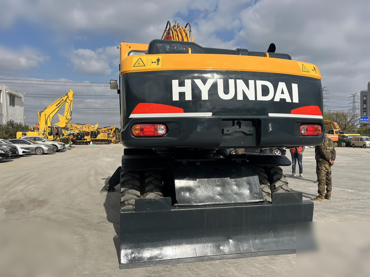HYUNDAI ROBEX 210W-9 - Bager točkaš: slika 4 HYUNDAI ROBEX 210W-9 - Bager točkaš: slika 4