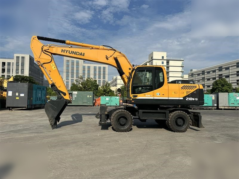 HYUNDAI ROBEX 210W-9 - Bager točkaš: slika 1 HYUNDAI ROBEX 210W-9 - Bager točkaš: slika 1