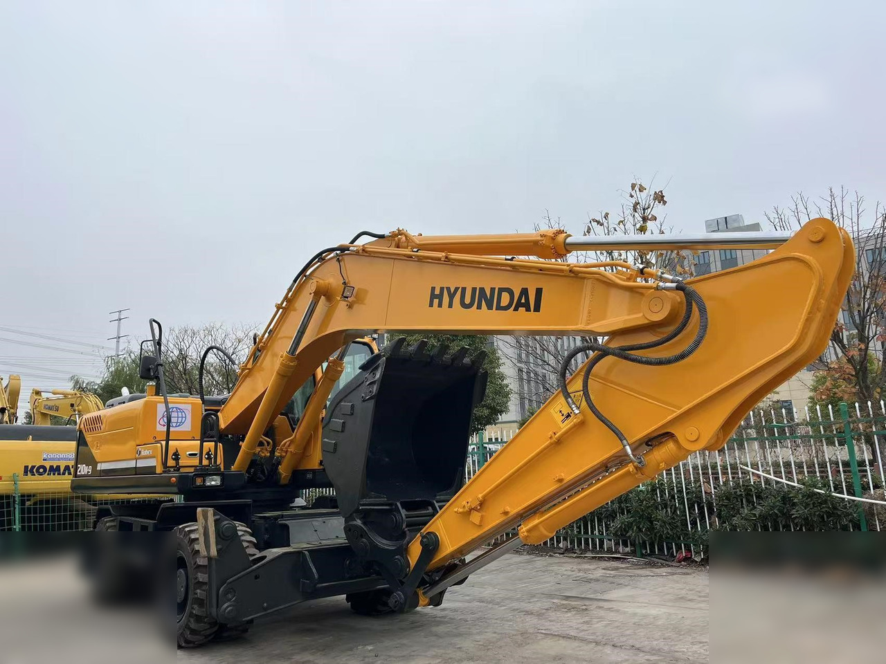 HYUNDAI ROBEX 210W-9S - Bager točkaš: slika 3 HYUNDAI ROBEX 210W-9S - Bager točkaš: slika 3