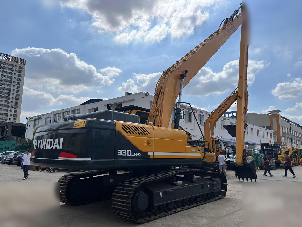 HYUNDAI ROBEX 330 LC-9S - Bager guseničar: slika 2 HYUNDAI ROBEX 330 LC-9S - Bager guseničar: slika 2