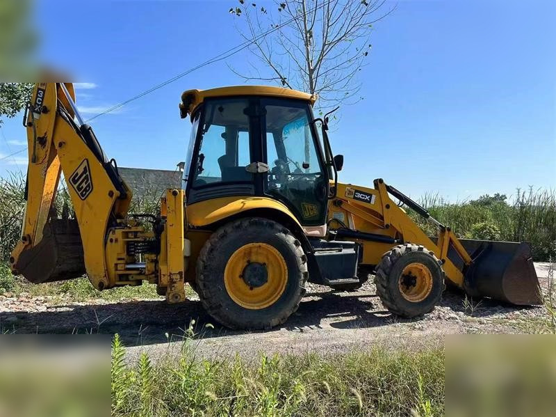 JCB 3CX - Bager utovarivač: slika 2 JCB 3CX - Bager utovarivač: slika 2
