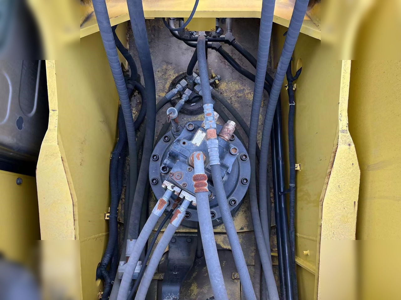 Bager guseničar KOBELCO SK350 LC-8: slika 7