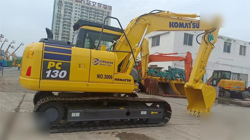 KOMATSU PC130-7 - Bager guseničar: slika 2 KOMATSU PC130-7 - Bager guseničar: slika 2