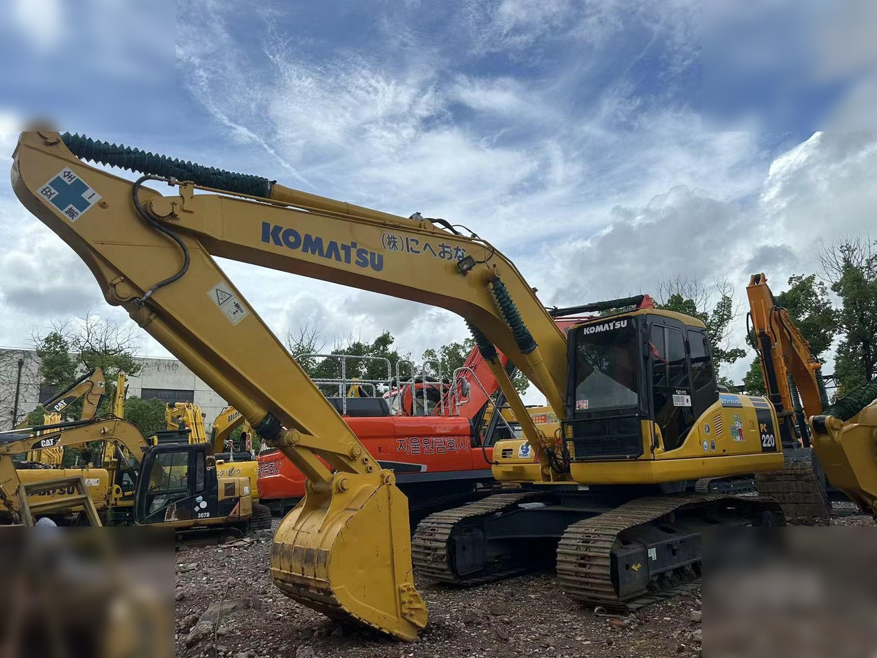 KOMATSU PC220-7 - Bager guseničar: slika 1 KOMATSU PC220-7 - Bager guseničar: slika 1