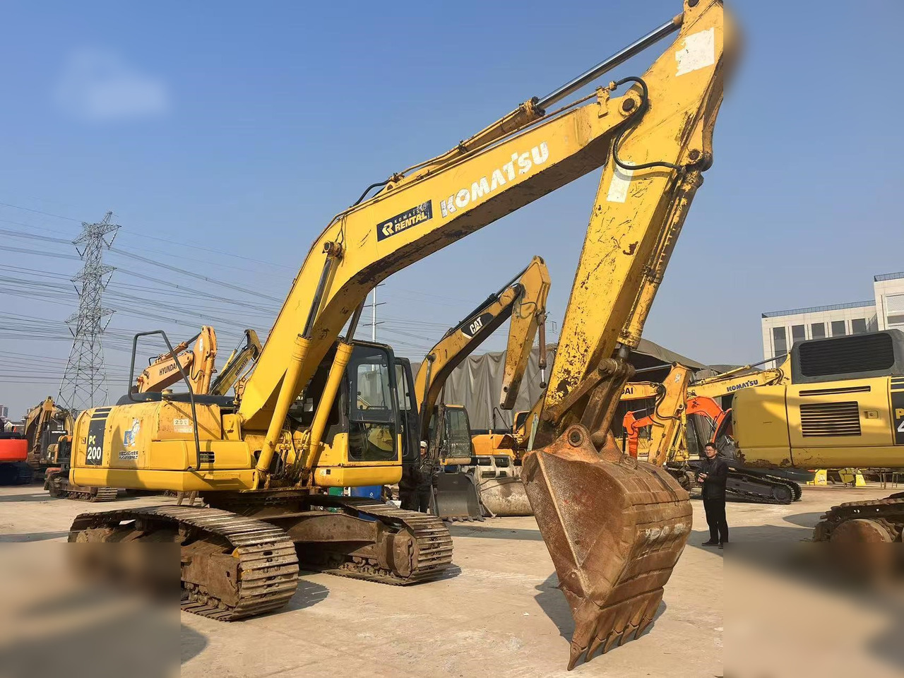 KOMATSU PC220-7 - Bager guseničar: slika 2 KOMATSU PC220-7 - Bager guseničar: slika 2